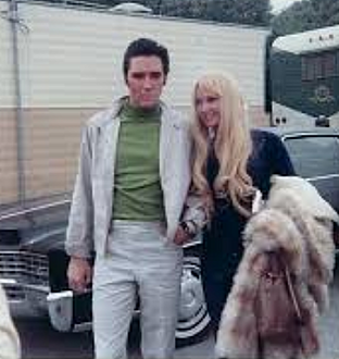 Elvis Presley mit Susan Henning